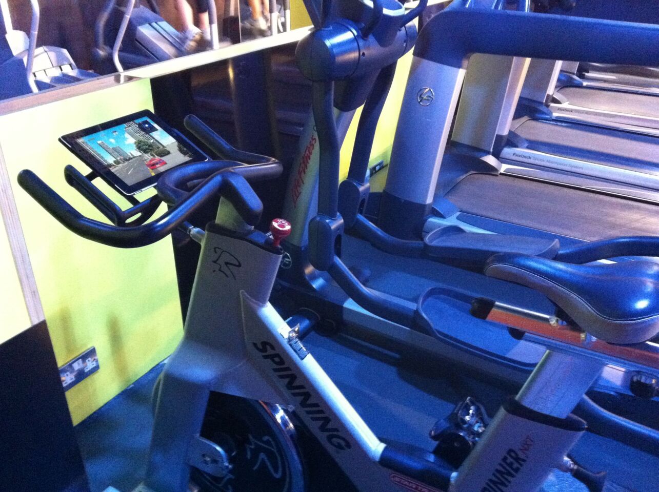 The vibrationsensing, headtracking Fit Freeway "exergaming" app