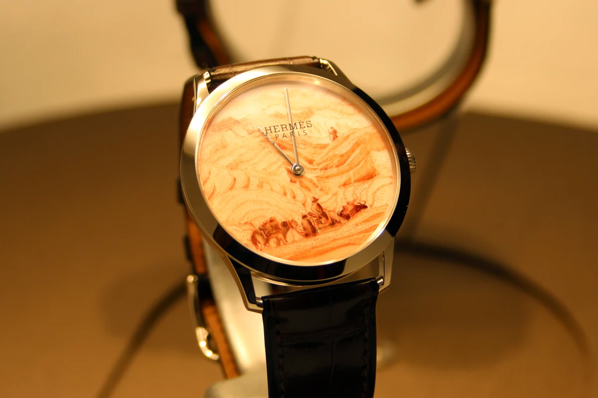 One of two limited edition Aka-e wristwatches from La Montre Hermès (Photo: Chris Wood/Gizmag.com)