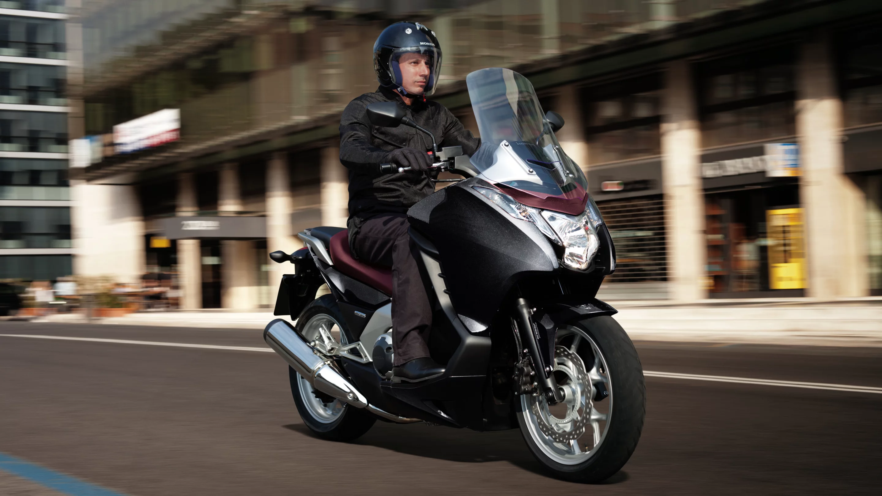 Honda's new Integra scooter/motorcycle