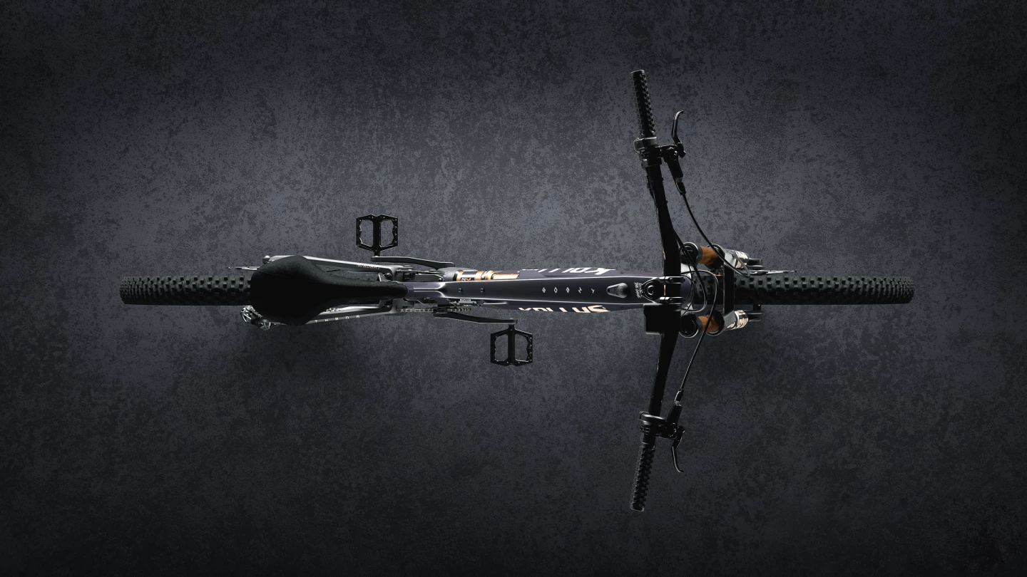 The frame is full composite, meaning that there are no metallic inserts
