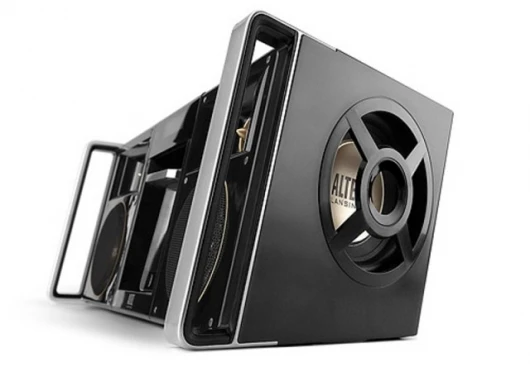 The Altec Lansing MIX boombox's 5.25” side-firing subwoofer