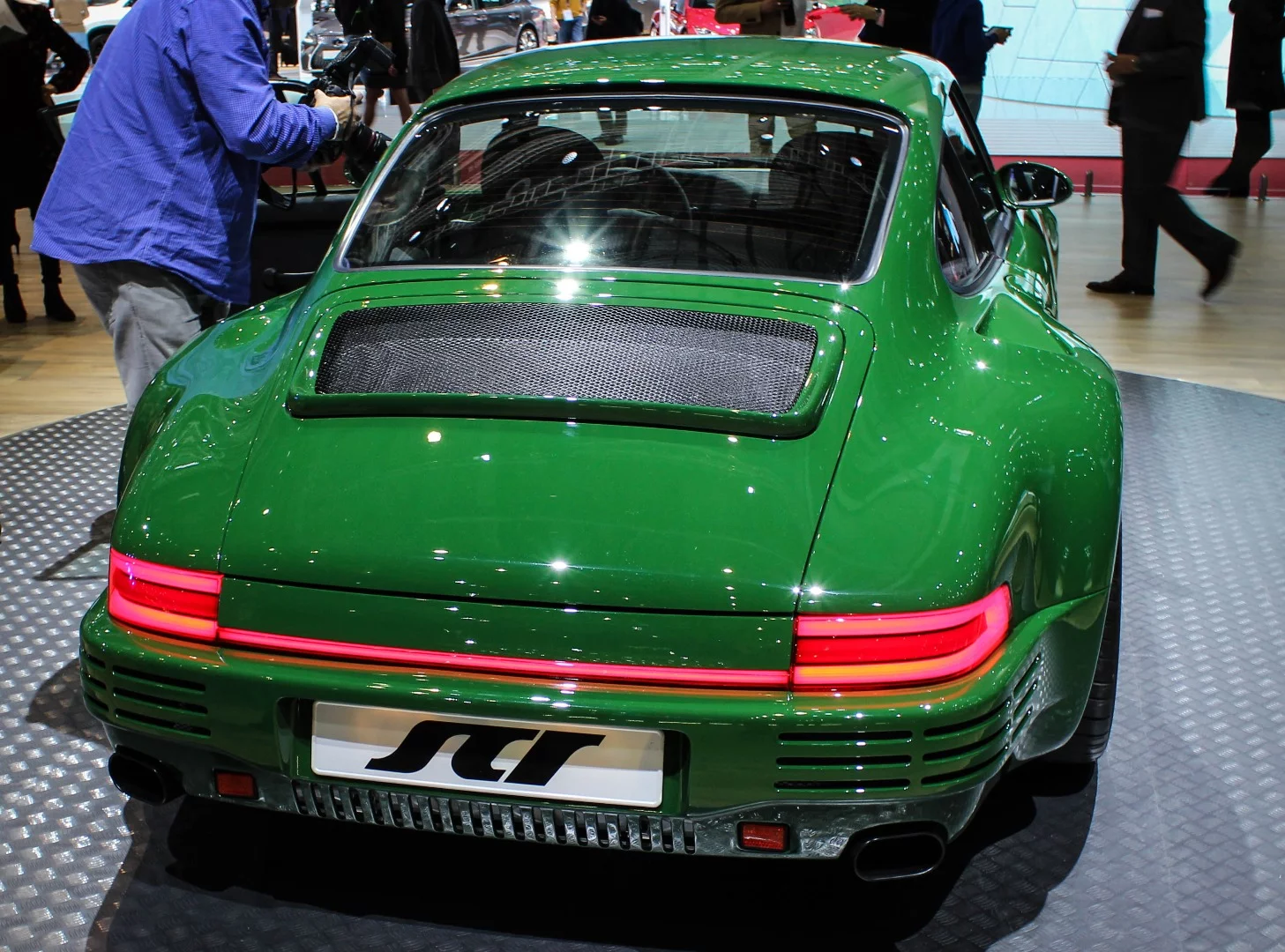 World premiere of the new 510-hp RUF SCR
