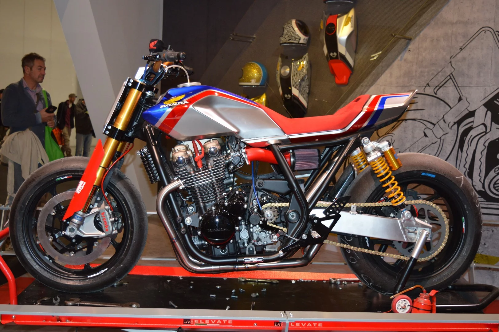 Outfitted with a host of high-end equipment, the Honda CB1100 TR concept could make for a highly-coveted bike if it ever got produced