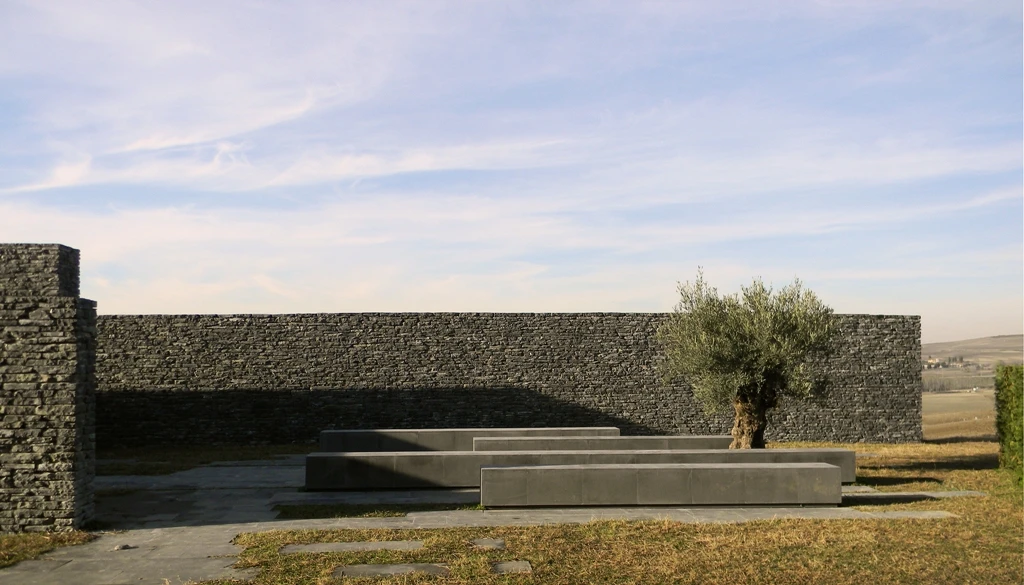 The stonework is truly outstanding (Photo: Emre Arolat Architects)
