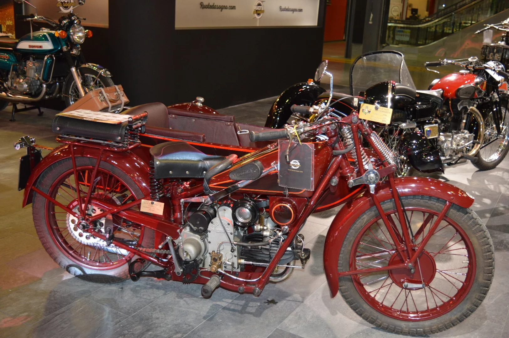 1949 Moto Guzzi Sport 15 with sidecar