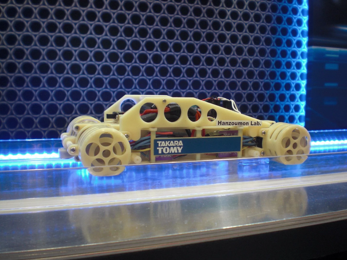 A working prototype of another type of Maglev vehicle Takara Tomy was working on