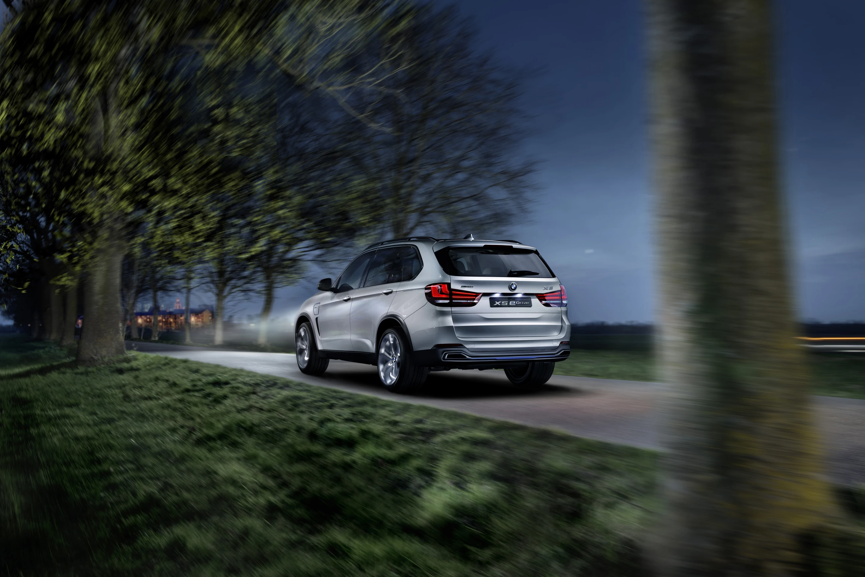 The Concept X5 has a 245-hp turbocharged engine and a 95-hp motor