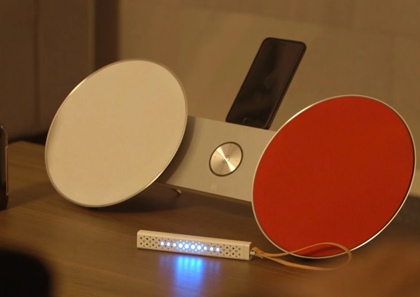 The Mstick can be used as a sound visualizer