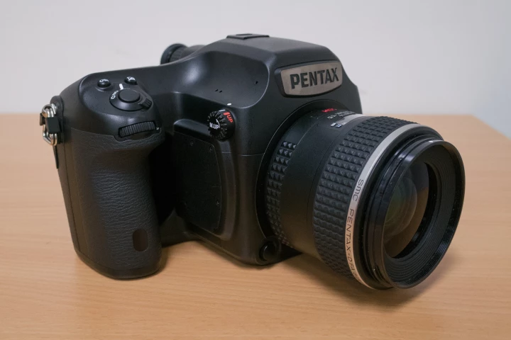 Gizmag goes hands-on with the Pentax 645Z