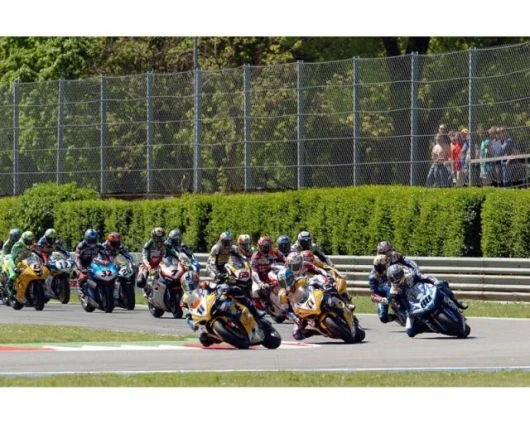 Corser, Kagayama and Pitt lead the charge