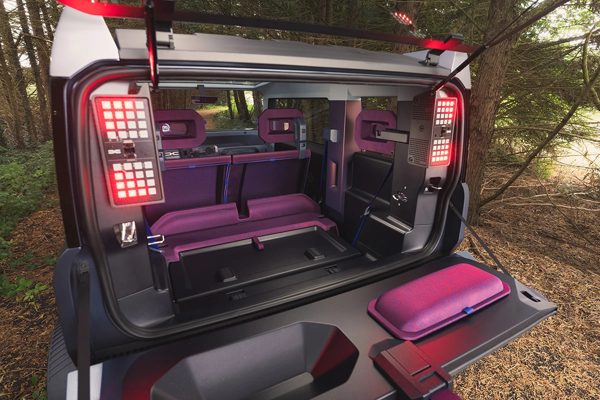 The split tailgate opens to reveal a small 70-liter trunk – but that can expand to 500 liters once you fold down the rear seats