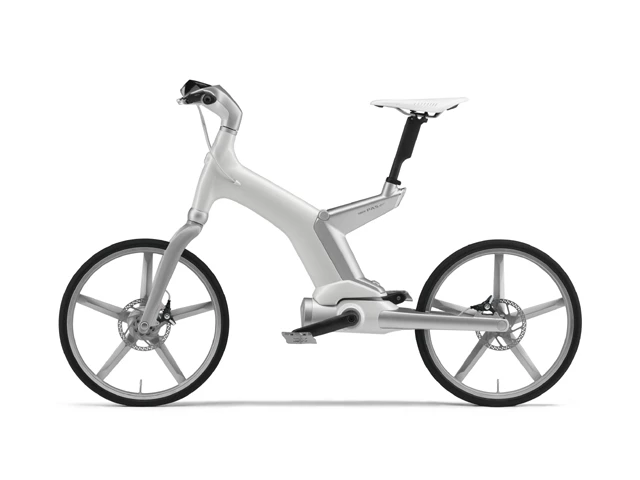 The Yamaha "PAS er" pedal-assist electric prototype from 2009 will make another appearance in 2011
