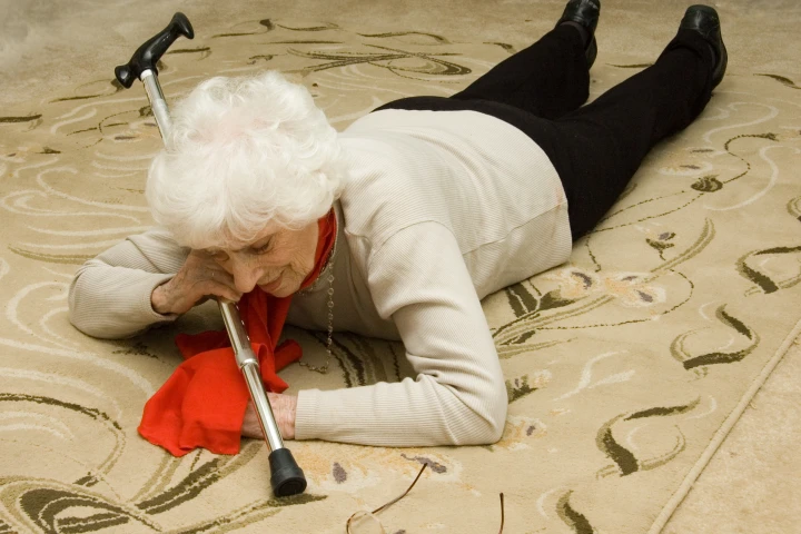 safe@home detects seniors' falls, and contacts people who can help (Photo: Shutterstock)