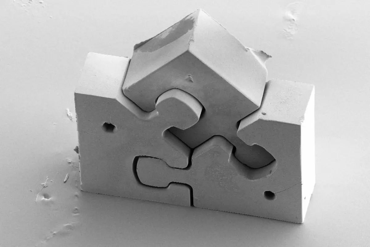 The LIGA2.X jigsaw puzzle (Image: Jochen Heneka, KIT)