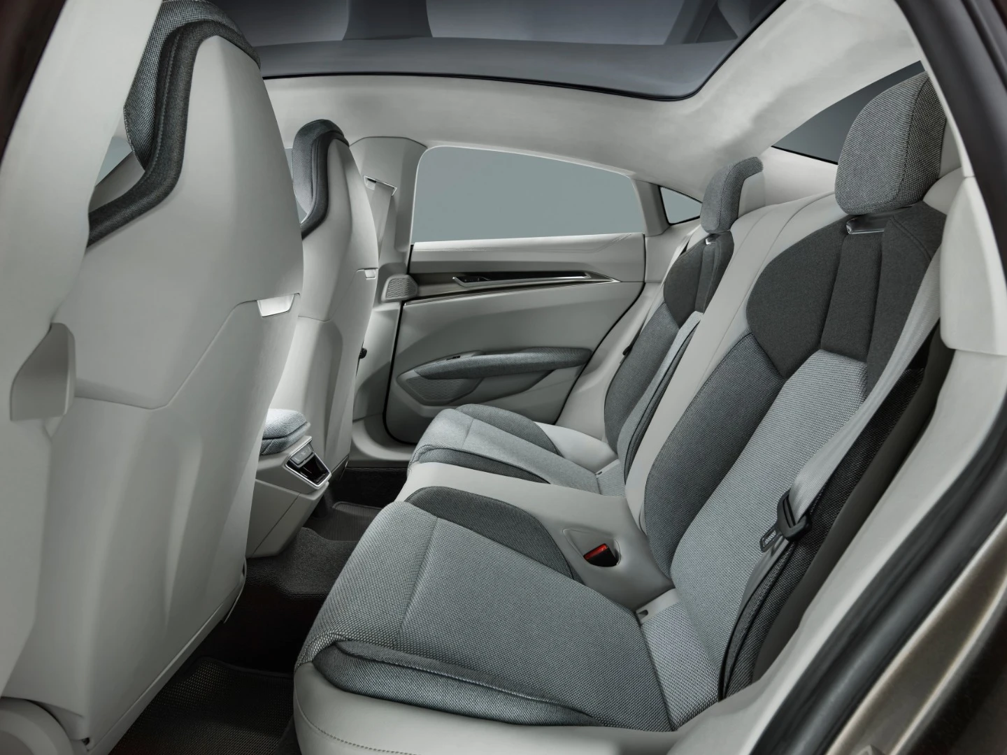 Audi e-tron GT: recycled materials join synthetic leather and microfiber highlights