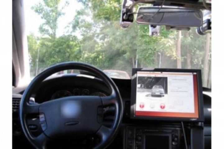 The DRIVSCO system learns from driver's good behavior and recognizes changes in driving patterns