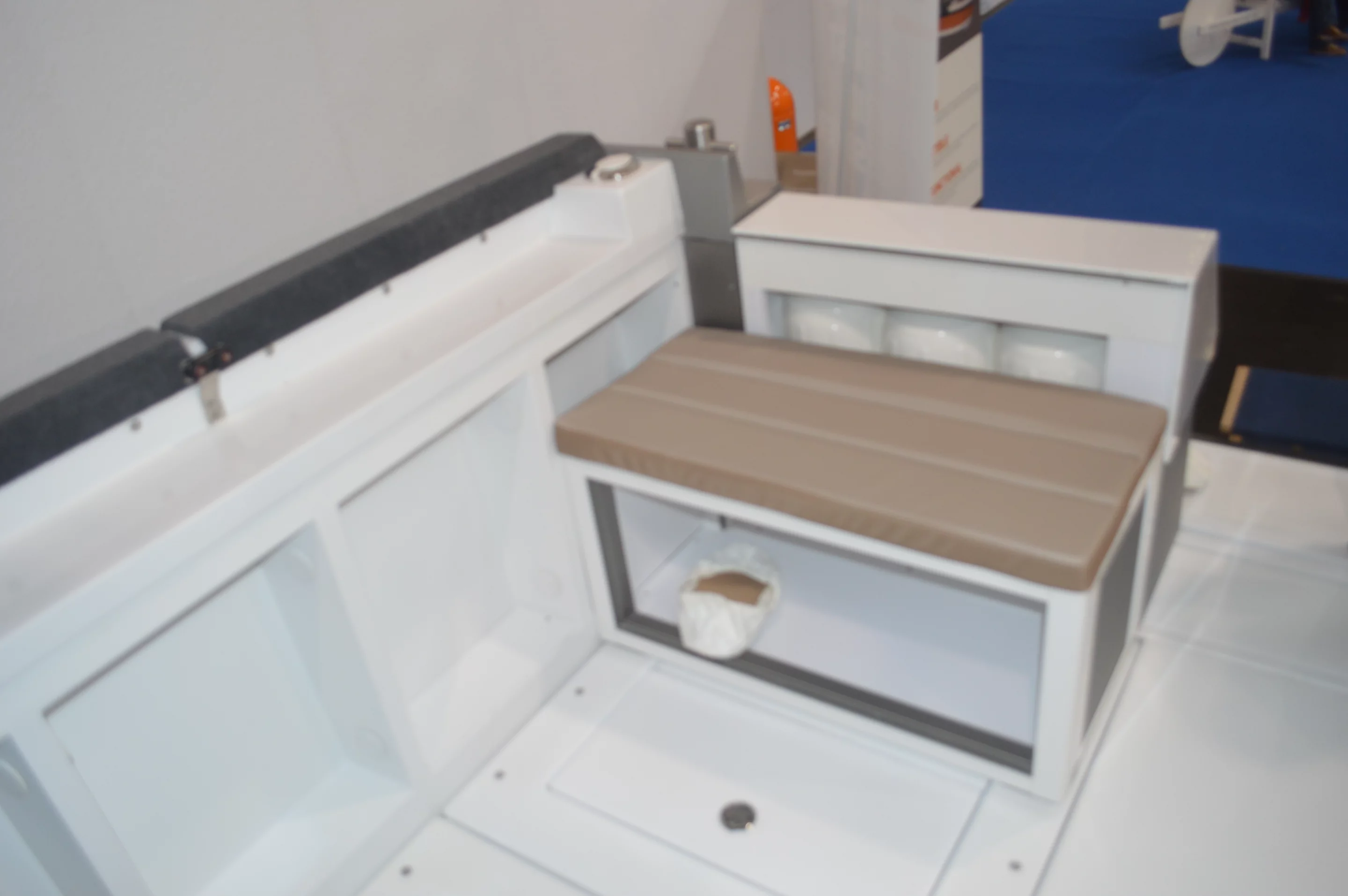 The equipment secures and comes out easily