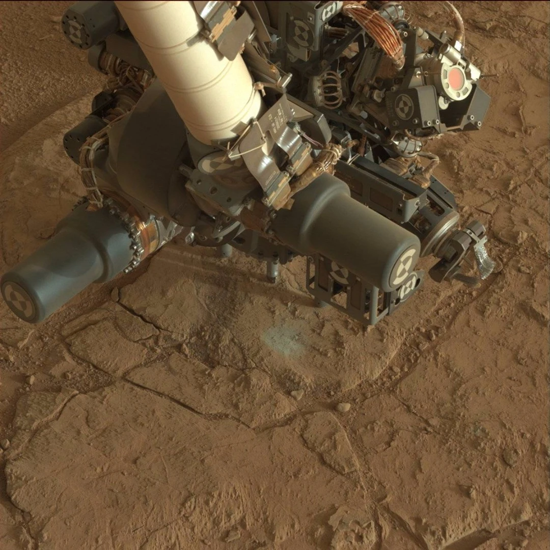 Curiosity drilling ofr rock samples