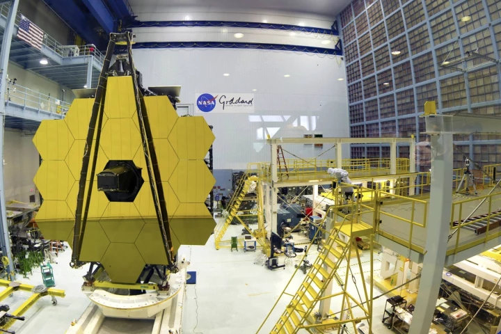 The James Webb Space Telescope will launch on ESA's Ariane 5 rocket in 2018