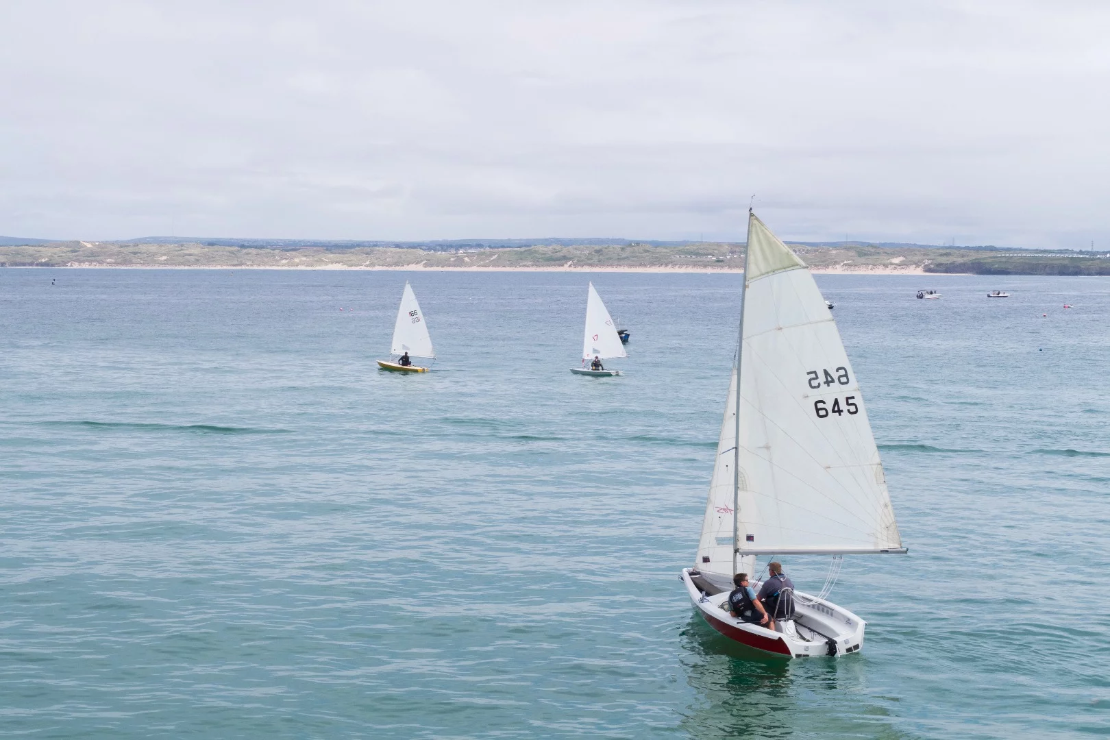 The Canon Powershot G7X Mark II is a good camera for experienced mirrorless or DSLR shooters who want to travel light