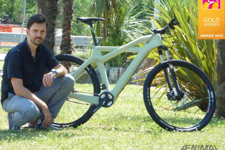 The fully-assembled award-winning Aenimal Bhulk mountain bike