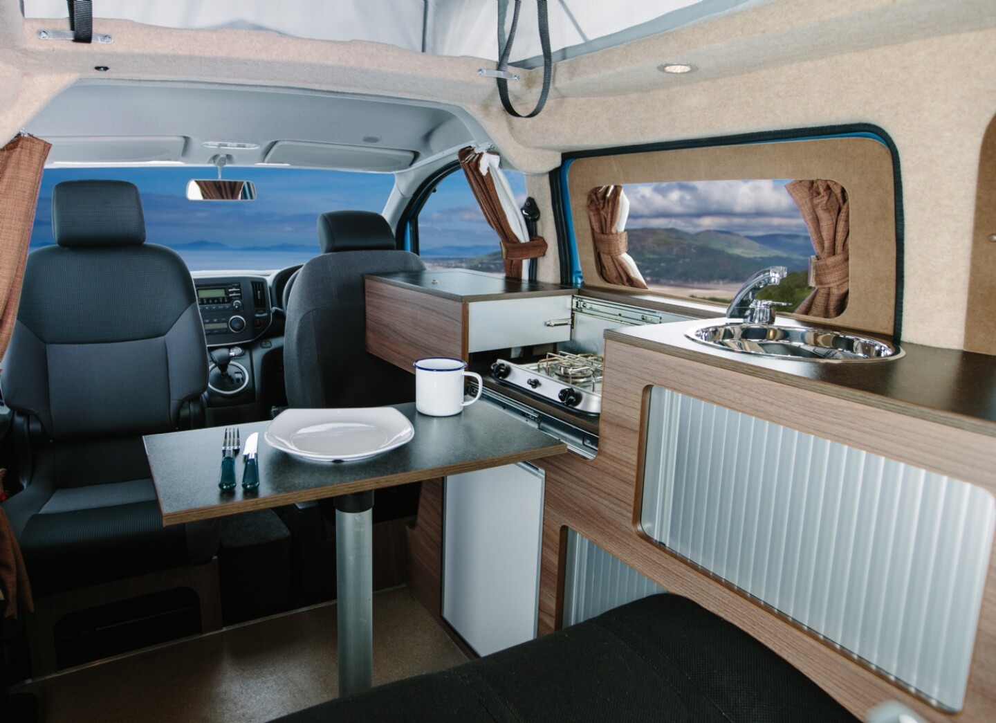 Dethleffs experiments with allelectric, solarbacked motorhome