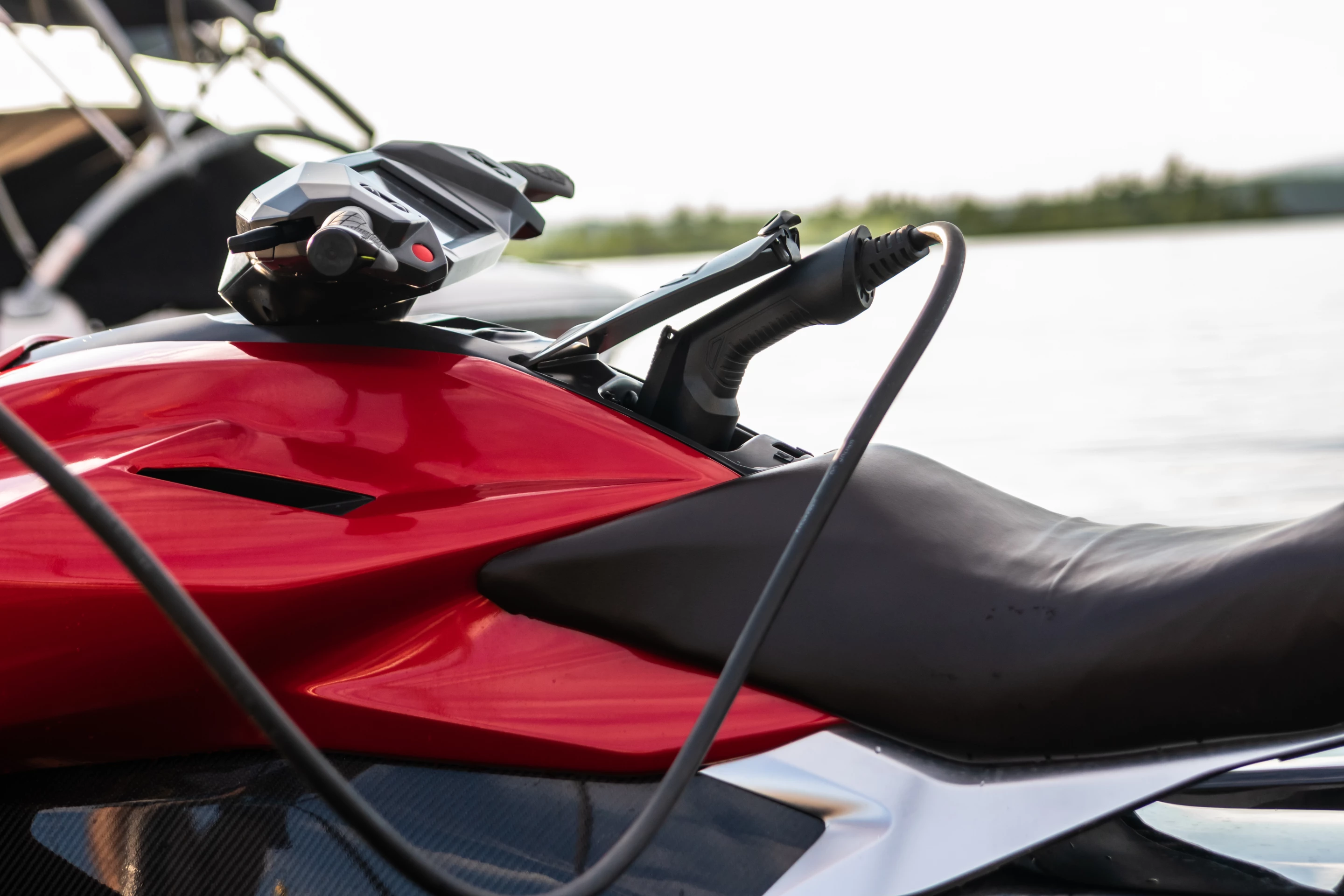 The Orca Performance has a per charge range of 37 miles at 28 mph, while the Sport edition can manage up to 31 miles