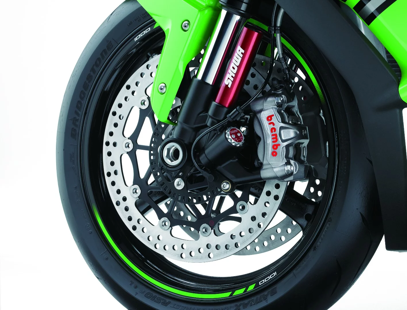 The 2016 Kawasaki Ninja ZX-10R is equipped with Brembo's M50 monobloc radial calipers - the same used in the Ducati Panigale
