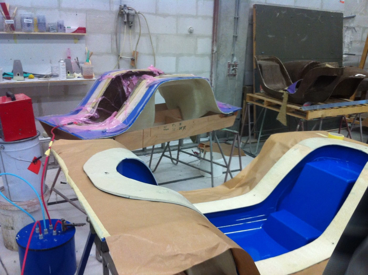 Creating the monocoque body (Photo: Van.Eko)