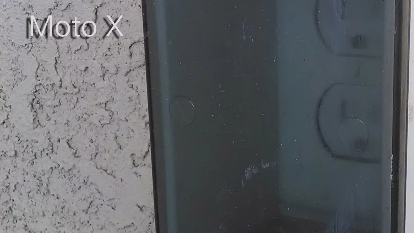 Moto X: outdoor shade cropped