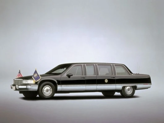 1993 Cadillac Fleetwood Presidential LimousineImage: Cadillac/GM