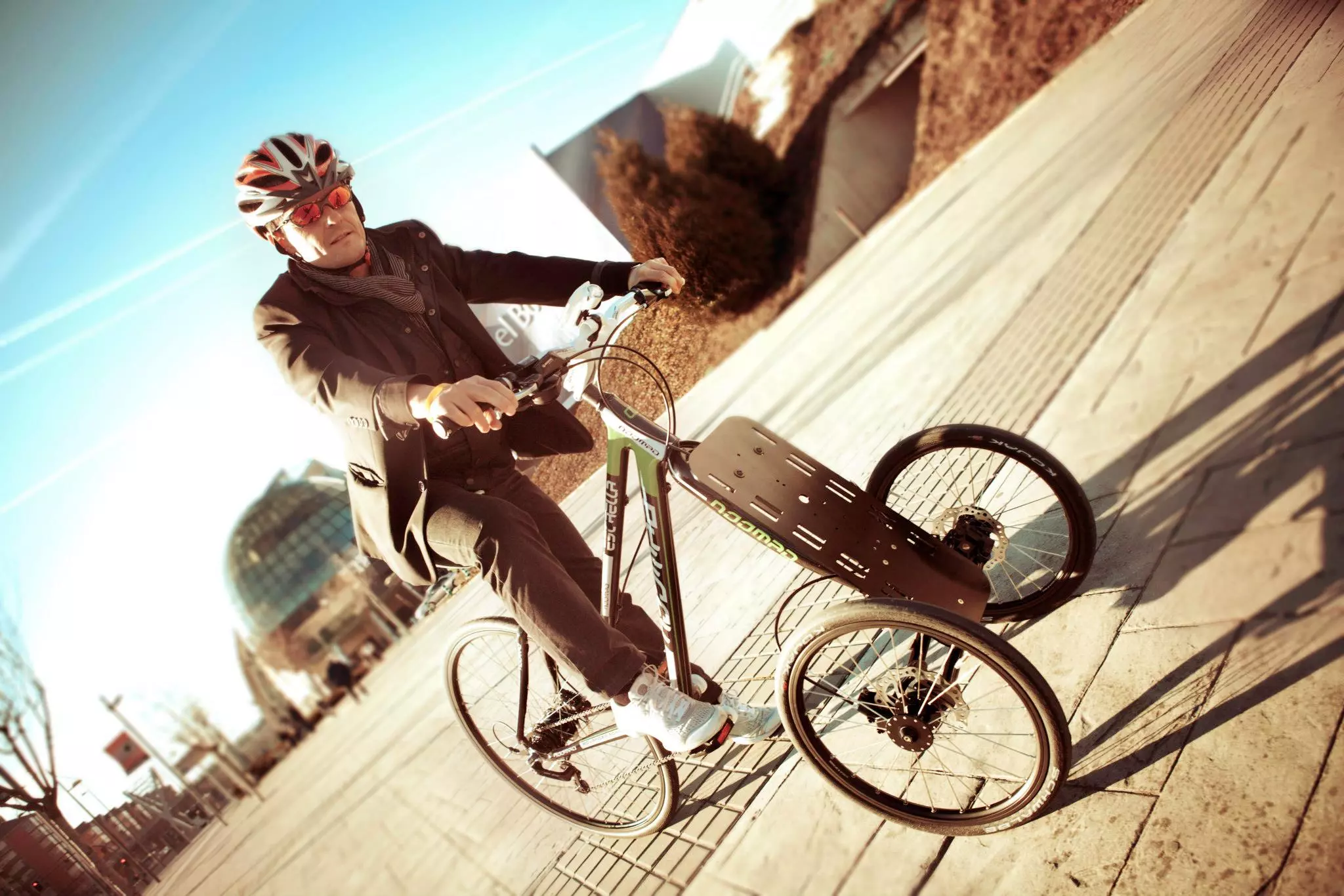 Trade your front wheel for the Noomad and your bike becomes a cargo trike