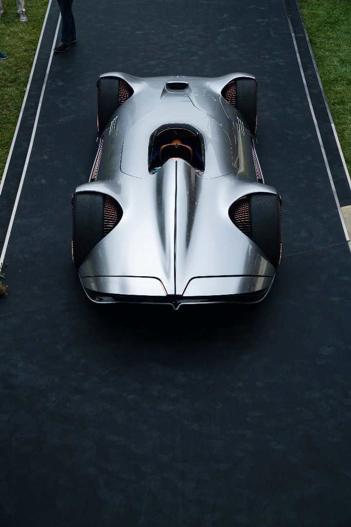 The freshly unveiled Vision EQ Silver Arrow concept has a power output of 550 kW (750 hp)