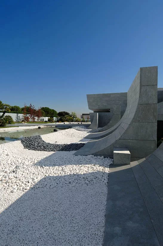 "1001 Nights" private dwelling by architects A-Cero