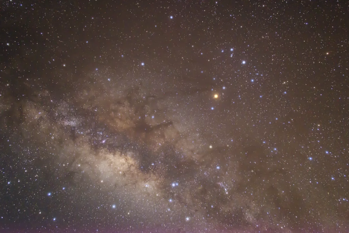 The discovery of a complex organic molecule in space suggests the origins of life can be found between the stars (Photo: Shutterstock)