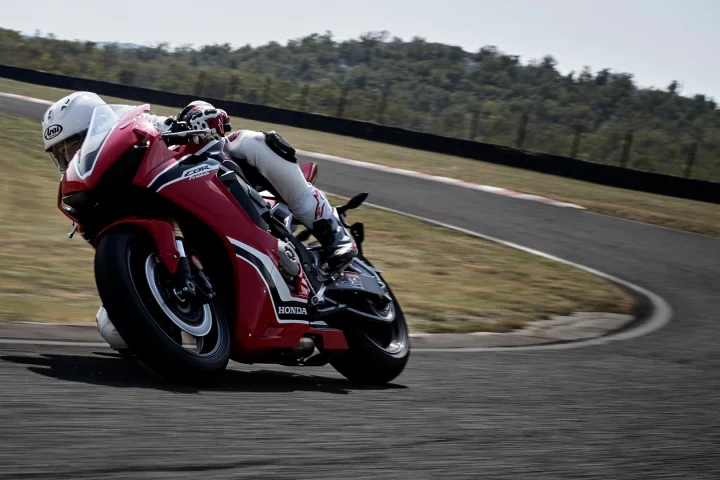2017 Honda CBR1000RR: now fully ride by wire
