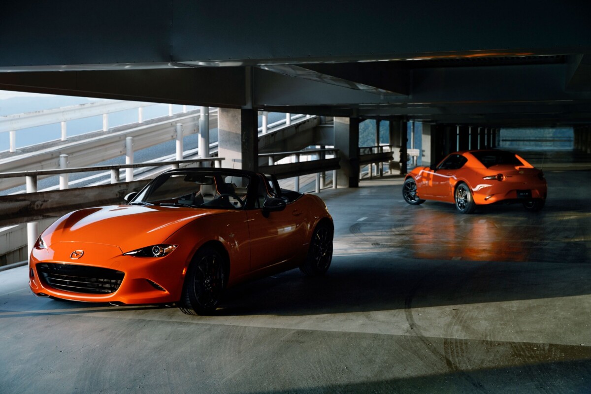 The Mazda MX-5 Miata 30th Anniversary features an exclusive Racing Orange paint job