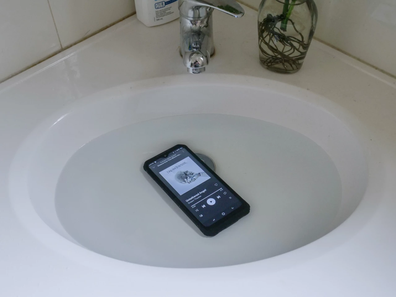 The S95 Pro is rated as waterproof for 4 hours at a depth of 10 feet, and can sustain drops from higher than head height thanks to its hard rubber outer case and aluminum alloy chassis
