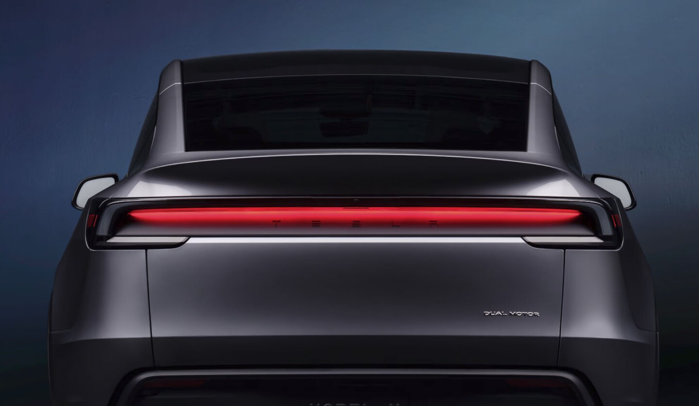 "By your command," the full-width tail light when you tap those brakes will be sure to get everyone's attention
