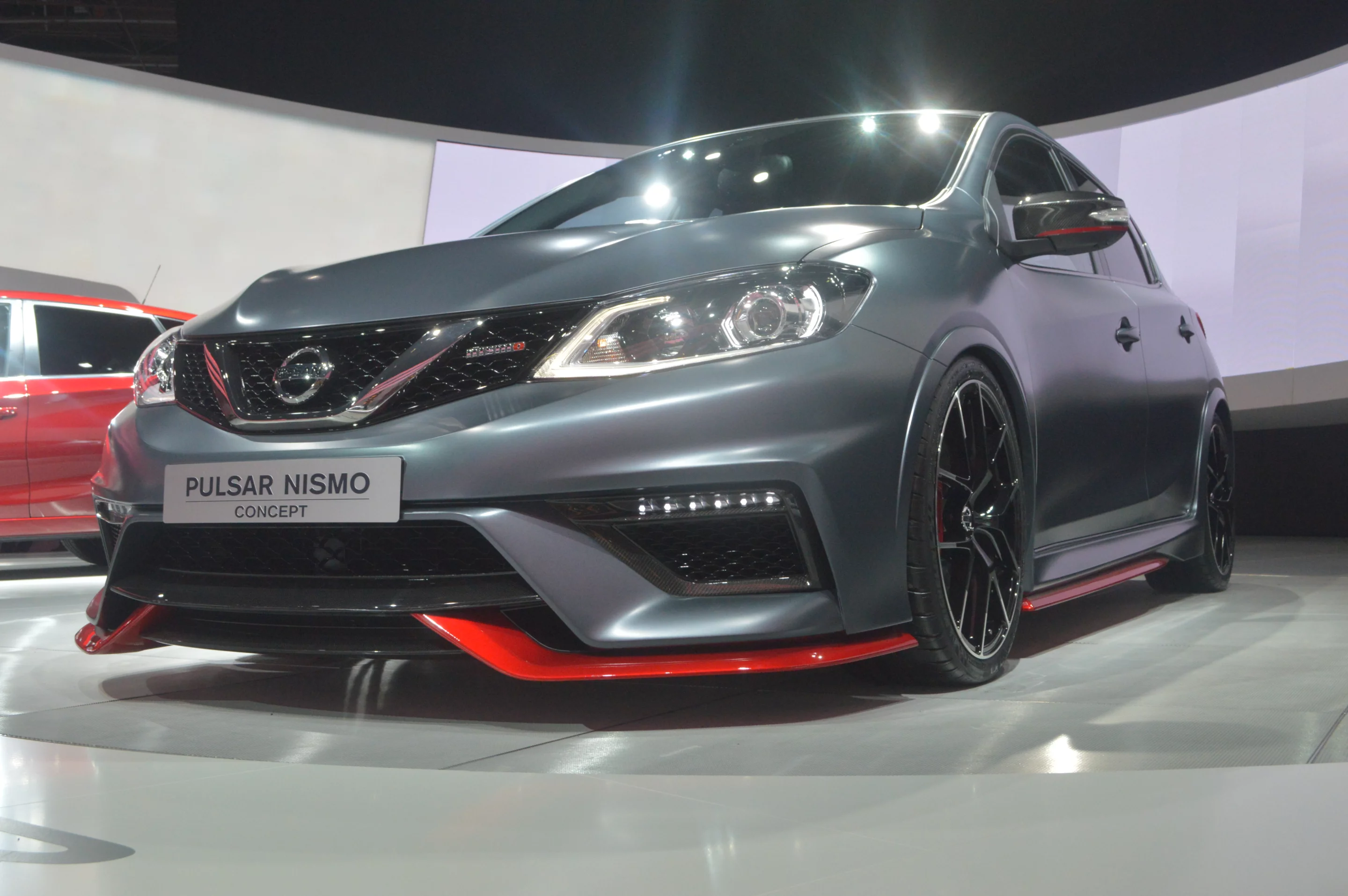 Lowered suspension is a part of the Nismo makeover (Photo: C.C. Weiss/Gizmag)