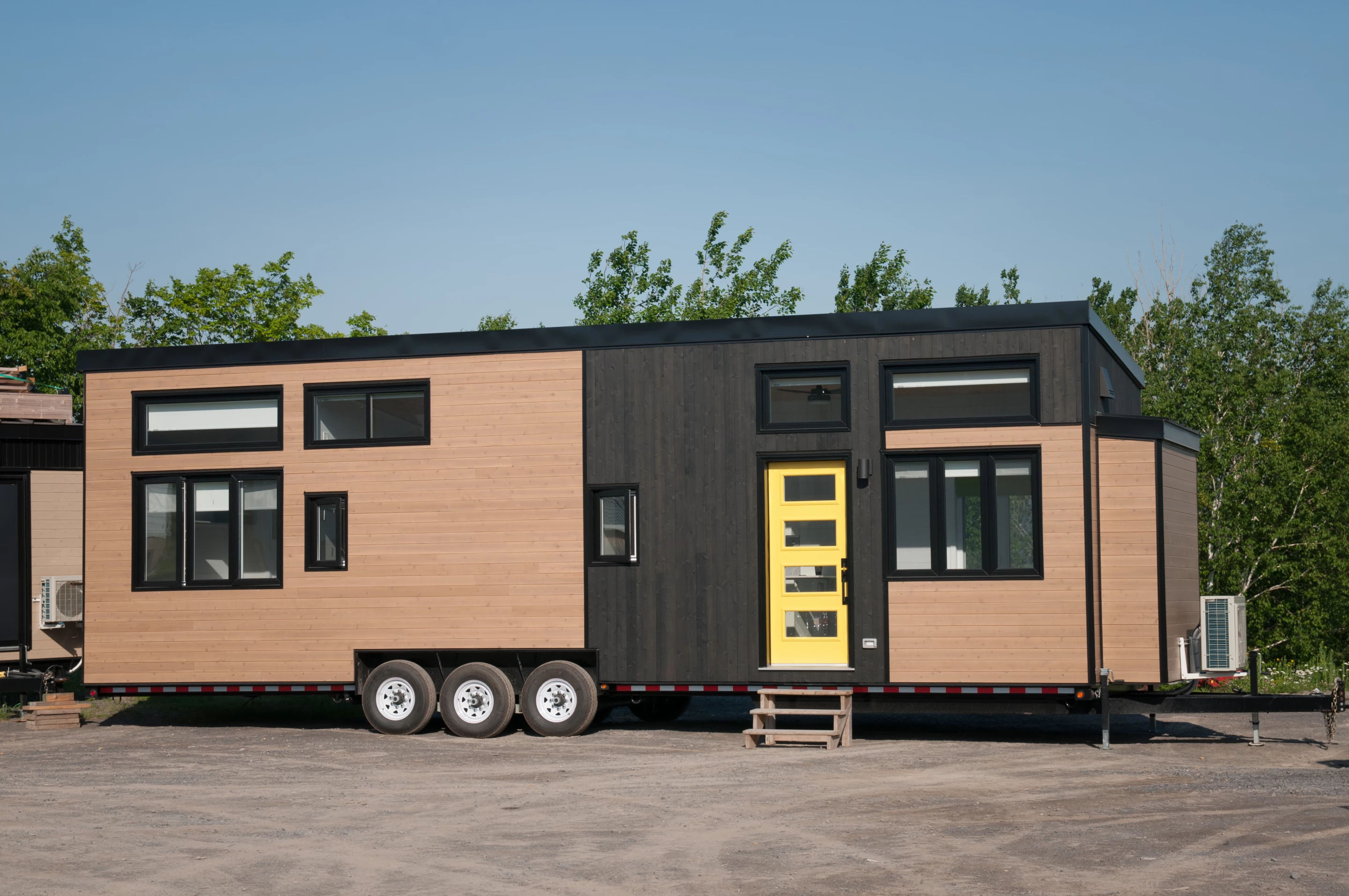 The Magnolia V5 is one of the larger tiny houses on the market and measures 38 x 10.5 ft (11.5 x 3.2 m)