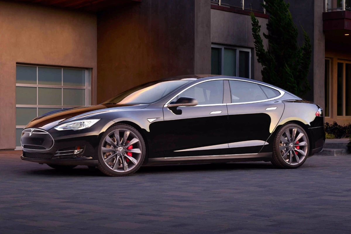 Tesla has announced a number of optional upgrades for its Model S P85 D