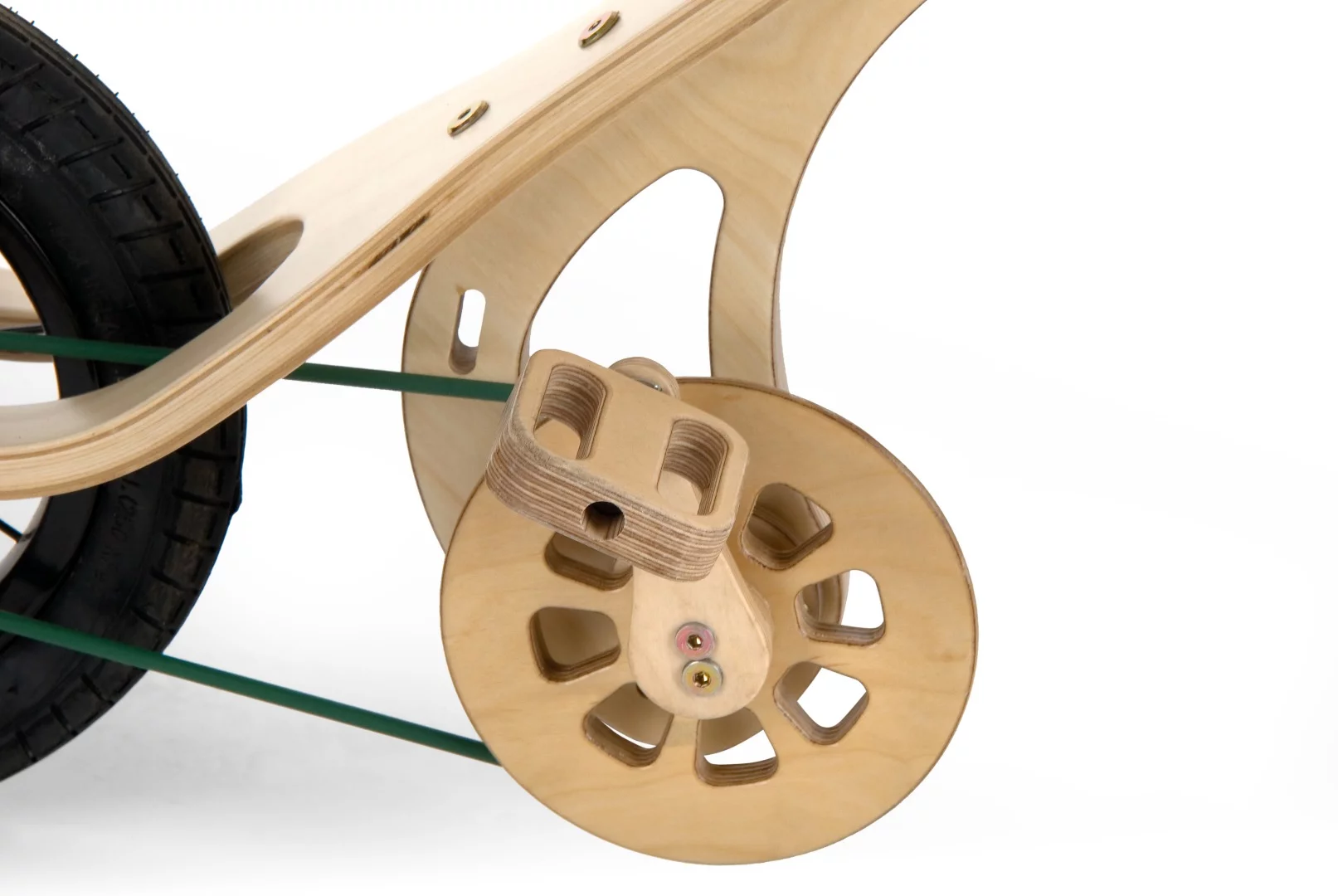 The Leg and Go pedal kit offers a belt drive and fixed gear