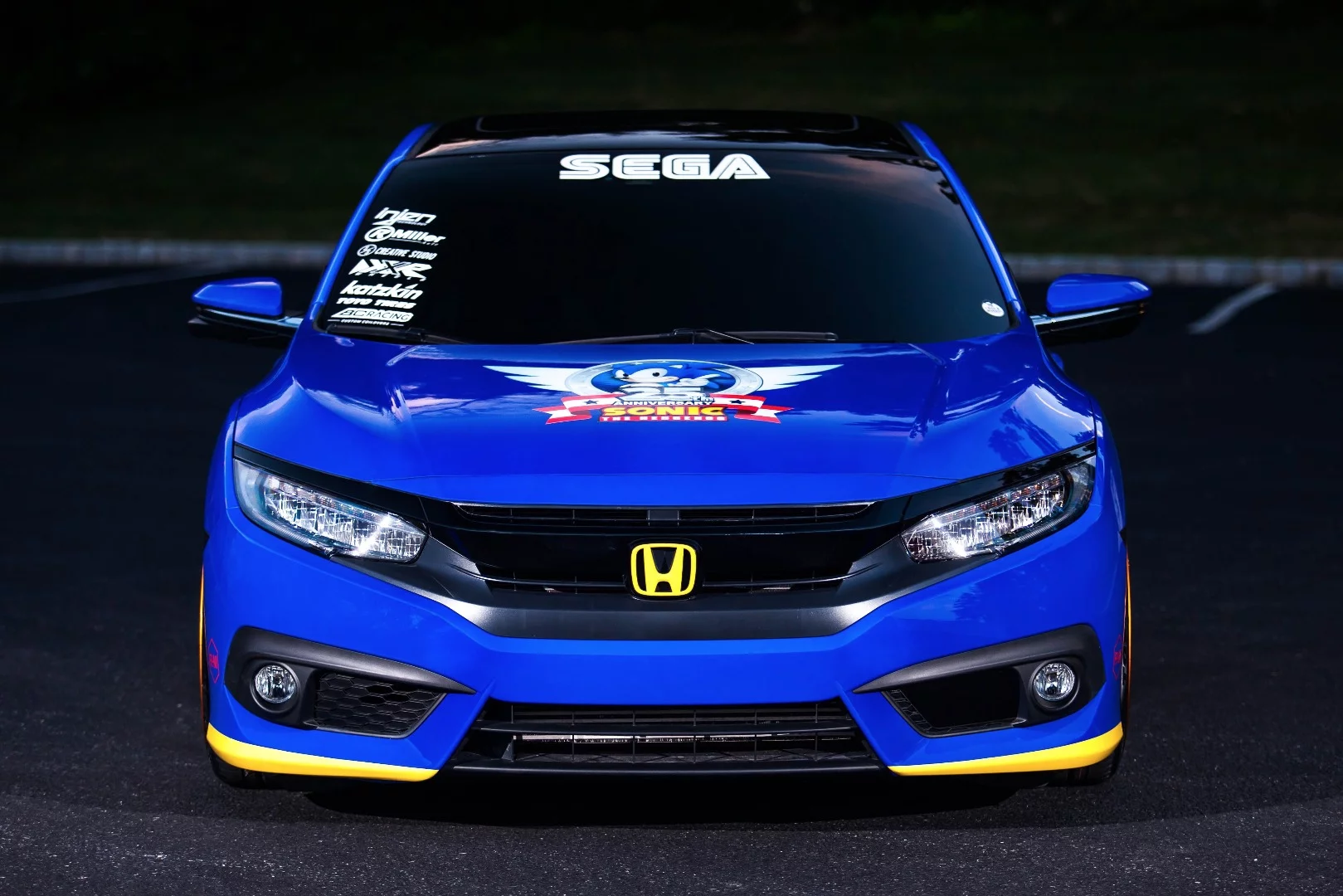The Sonic Civic sits lower than the standard Civic