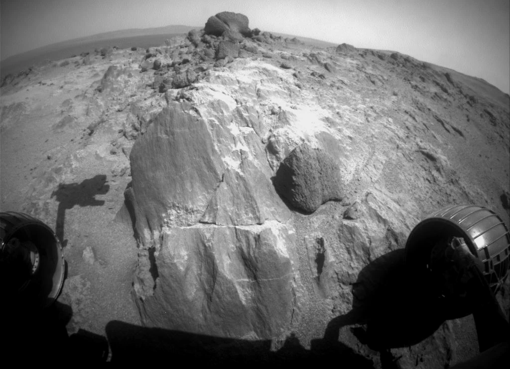 Opportunity photographing its own wheel