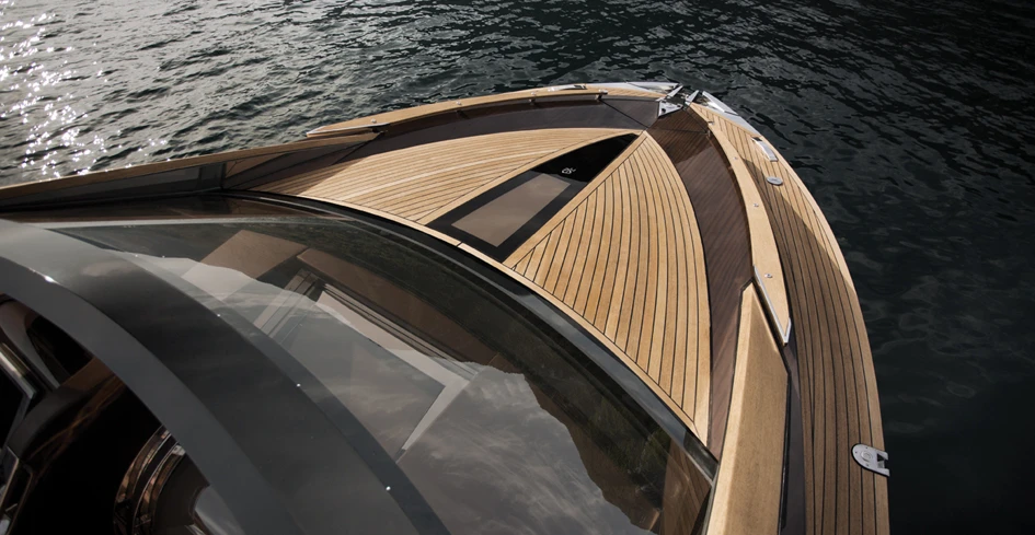 Antagonist is a sleek wooden model that features clean elegant lines, reminiscent of the 60’s and 70’s