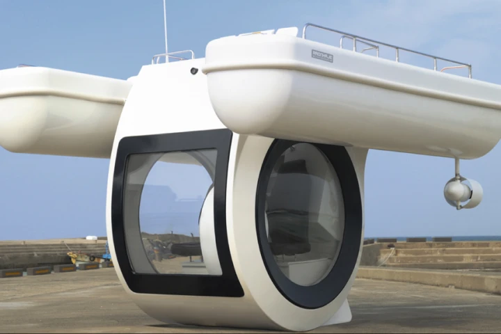 The EGO semi-submarine boat