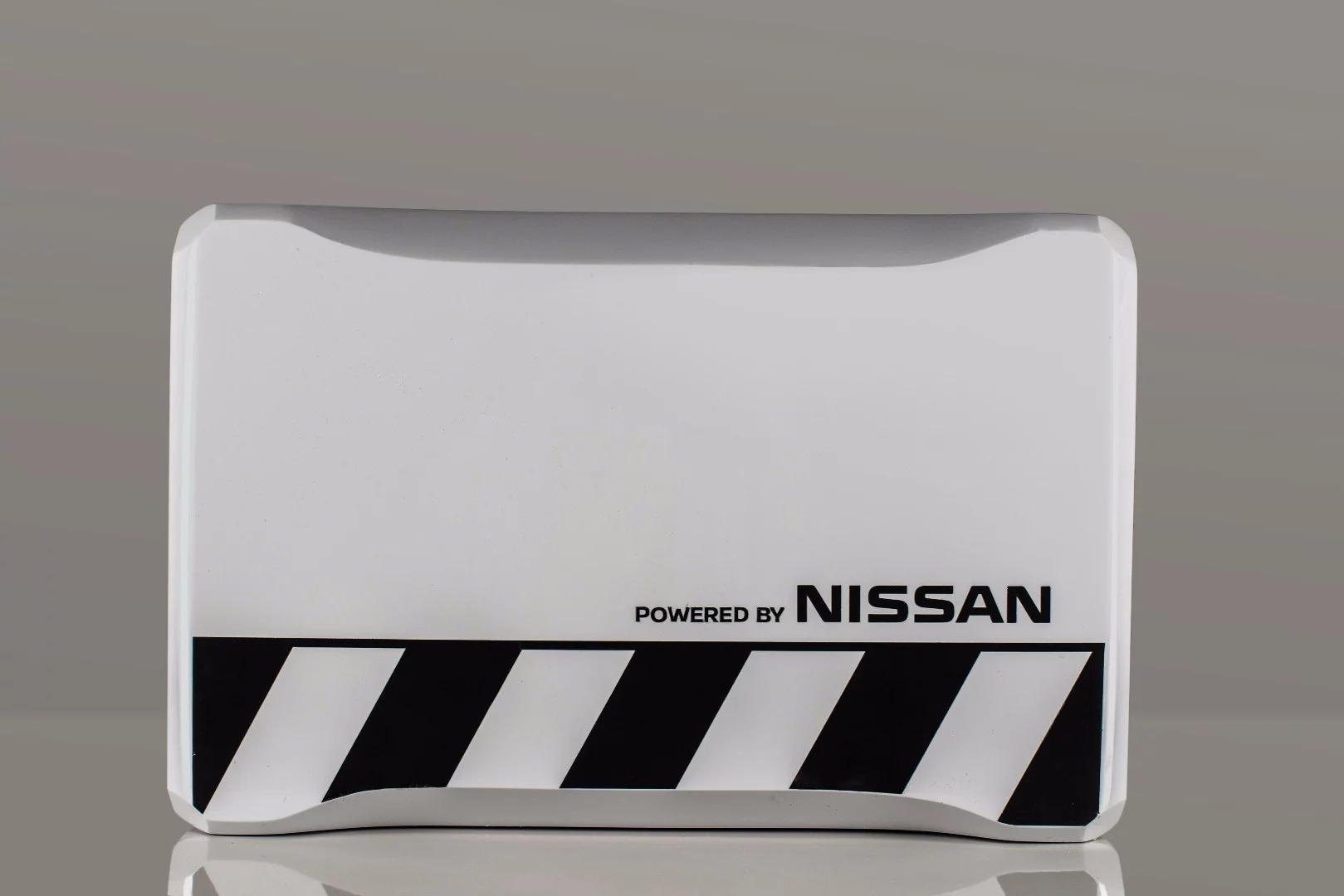 We reckon Nissan could have just gone with an existing portable battery pack from someone like Goal Zero or EnerPlex, but then it wouldn't have been able to highlight its own tech and design