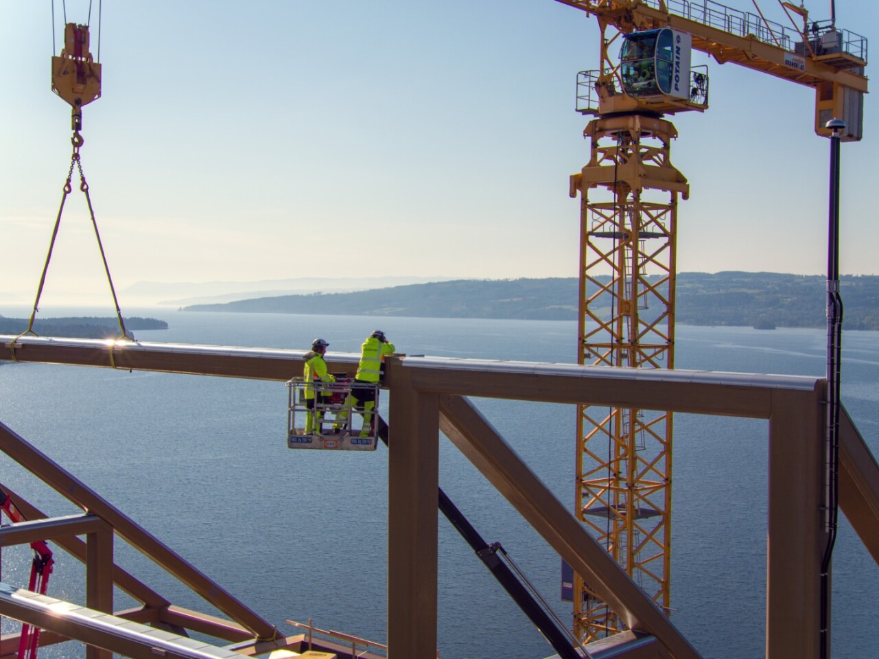 The building was originally planned to rise to a height of 81 m (265 ft), however in the end, the team decided to increase this by 4.4 m (14.5 ft)