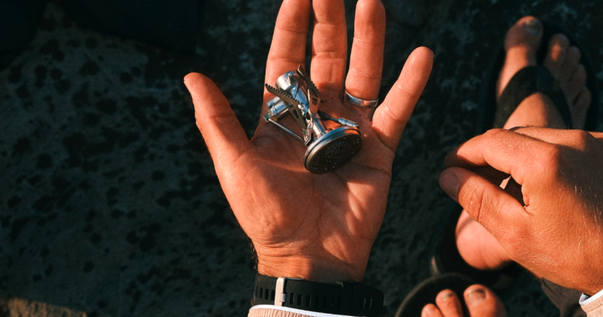 2-oz micro camping stove fires up hot meals in minutes